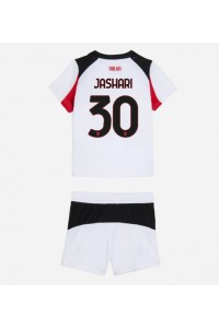 AC Milan Ardon Jashari #30 Jalkapallovaatteet Lasten Vieraspeliasu 2025-26 Lyhythihainen (+ Lyhyet housut)